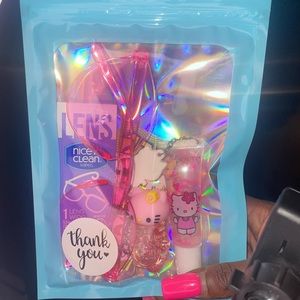 Sunglasses beauty kits !!